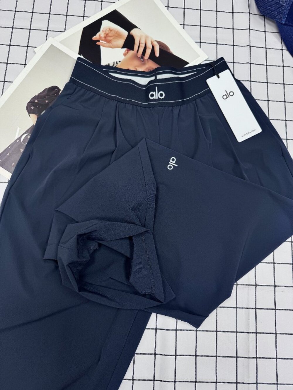 ALO Yoga Navy Blue Pants 😎 Suit Up Trouser, High Rise 30" Inseam Straight Leg - Picture 6 of 8